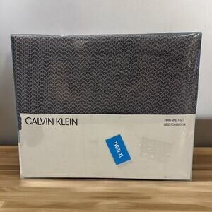 CALVIN KLEIN Cloud Shadow‎ GRID FORMATION Twin XL Sheet Set GRAY GEOMETRIC